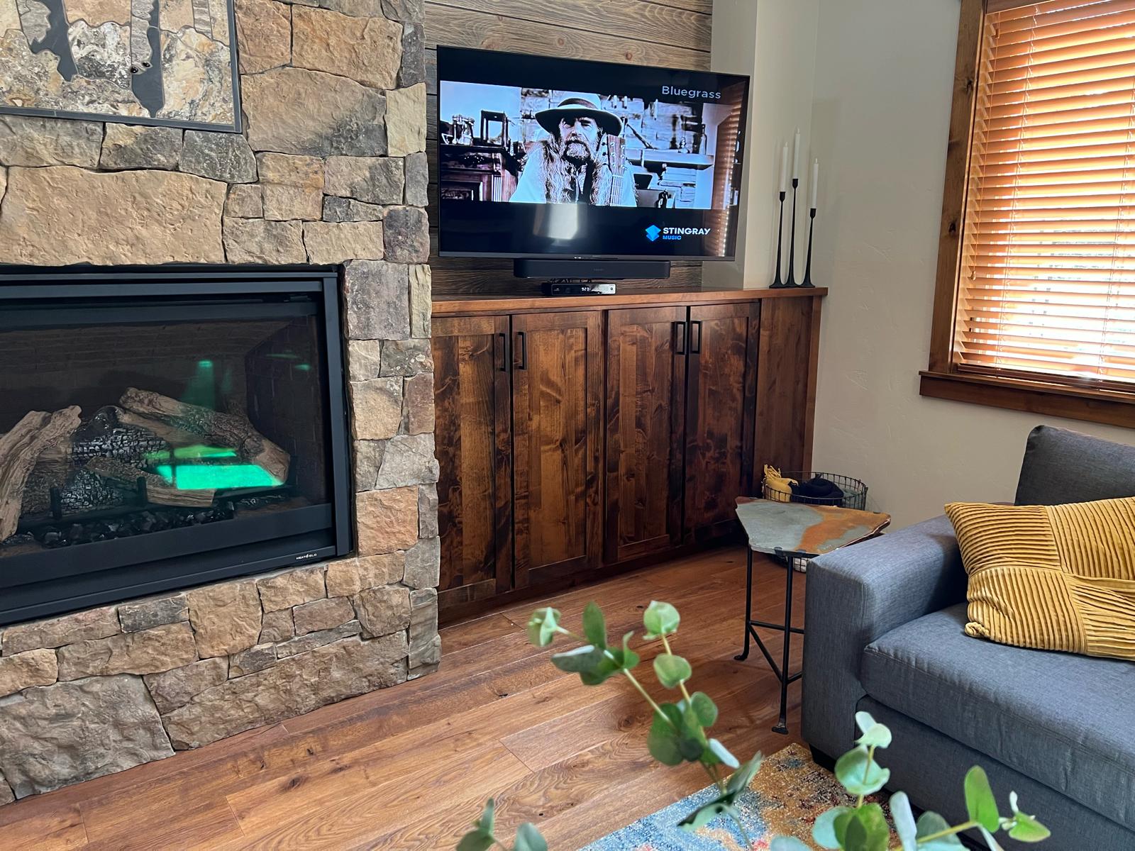 Built-Ins & Mantels